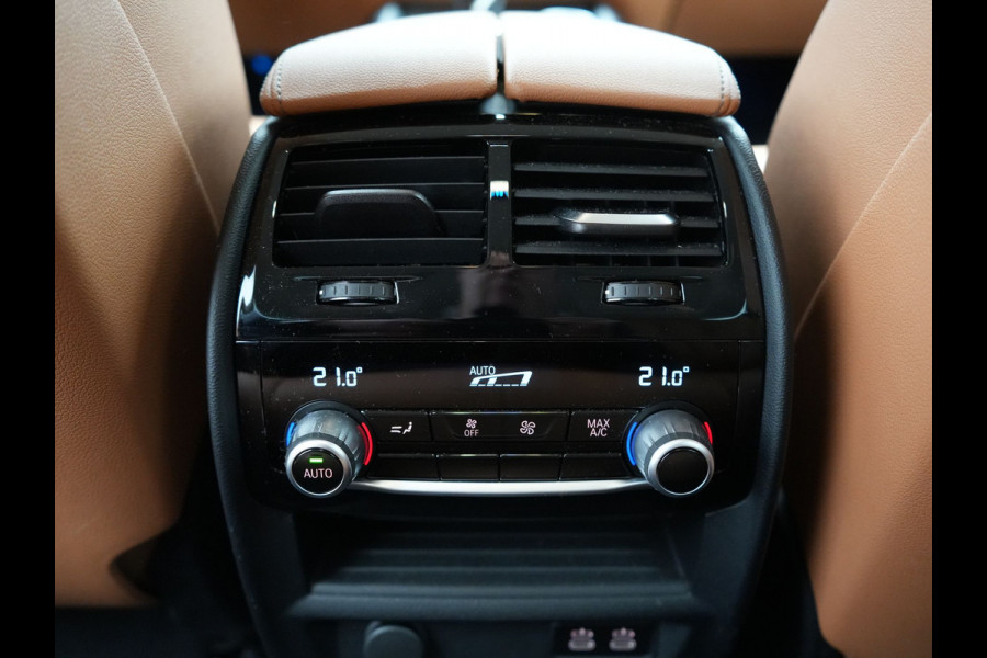 BMW 5 Serie Touring 530e xDrive Plug In Hybrid Business Edition Plus 293pk Dealer O.H PHEV | Trekhaak af Fabriek | Adaptive Cruise | 360 Camera | M Sportstuur | Keyless | BLIS |