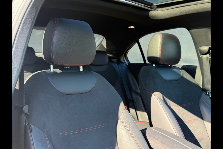 Mercedes-Benz A-Klasse 180 AMG NIGHT Pano|Sfeer||Dealer Onderhouden