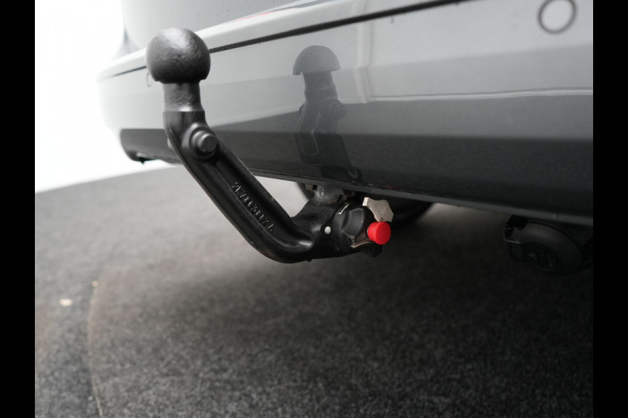 Volkswagen Caddy Maxi 1.5 TSI Style DSG Dealer O.H | Adaptive Cruise | Trekhaak Afn. | Apple Carplay | Camera | Alcantara Sportstoelen | LED Koplampen | Virtual | DAB | 17"L.M |