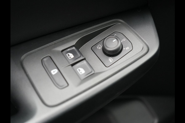 Volkswagen Caddy Maxi 1.5 TSI Style DSG Dealer O.H | Adaptive Cruise | Trekhaak Afn. | Apple Carplay | Camera | Alcantara Sportstoelen | LED Koplampen | Virtual | DAB | 17"L.M |