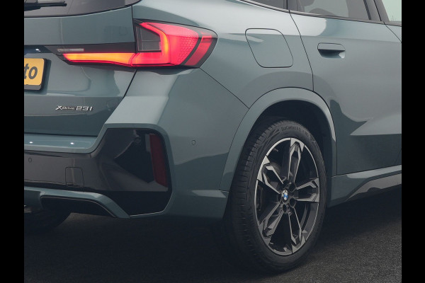 BMW X1 xDrive23i M Sport 204pk Dealer O.H | Panodak | Adaptive Cruise | Lederen Sportstoelen Massage & Memory | Head Up | 360 Camera | Harman Kardon | Widescreen Navi | Parkassist | Keyless | 19"L.M | Apple Carplay |