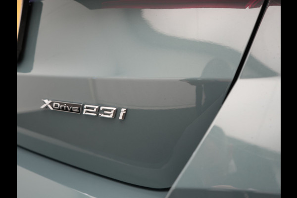 BMW X1 xDrive23i M Sport 204pk Dealer O.H | Panodak | Adaptive Cruise | Lederen Sportstoelen Massage & Memory | Head Up | 360 Camera | Harman Kardon | Widescreen Navi | Parkassist | Keyless | 19"L.M | Apple Carplay |