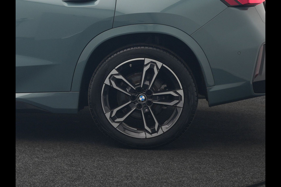 BMW X1 xDrive23i M Sport 204pk Dealer O.H | Panodak | Adaptive Cruise | Lederen Sportstoelen Massage & Memory | Head Up | 360 Camera | Harman Kardon | Widescreen Navi | Parkassist | Keyless | 19"L.M | Apple Carplay |