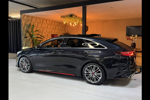 Kia ProCeed 1.6 T-GDi GT 204PK Garantie Trekhaak Pano Memory Carplay Camera JBL Audio StuurVW StoelVW Blindspot ACC Navi Rijklaar