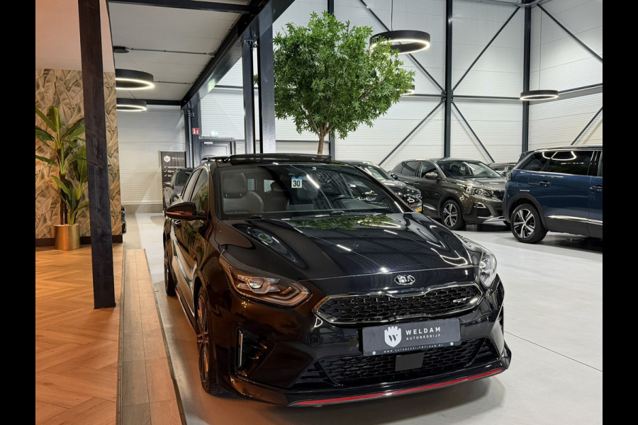 Kia ProCeed 1.6 T-GDi GT 204PK Garantie Trekhaak Pano Memory Carplay Camera JBL Audio StuurVW StoelVW Blindspot ACC Navi Rijklaar