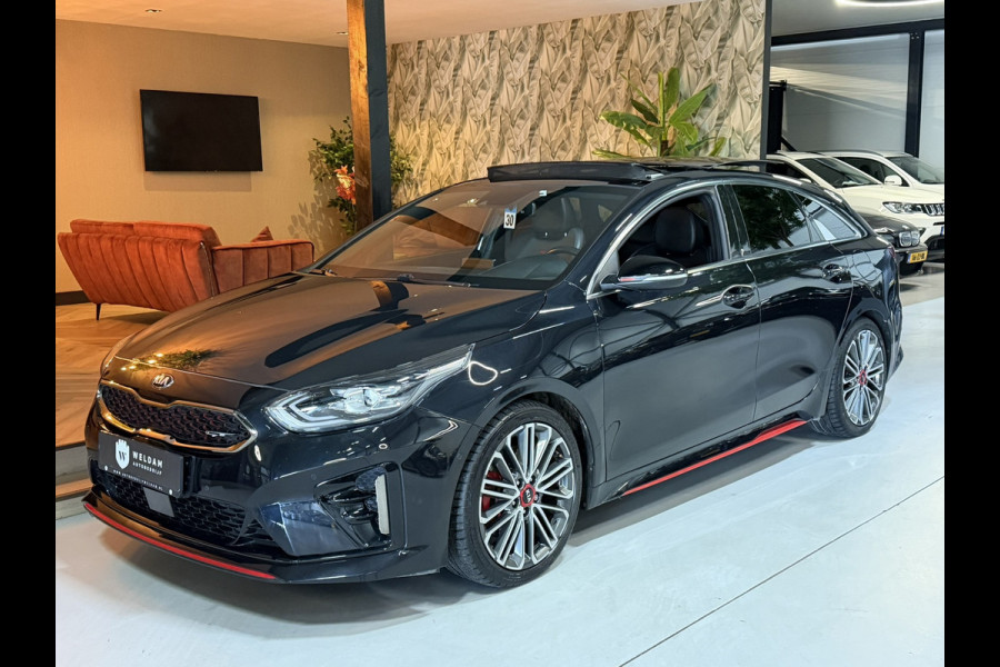Kia ProCeed 1.6 T-GDi GT 204PK Garantie Trekhaak Pano Memory Carplay Camera JBL Audio StuurVW StoelVW Blindspot ACC Navi Rijklaar