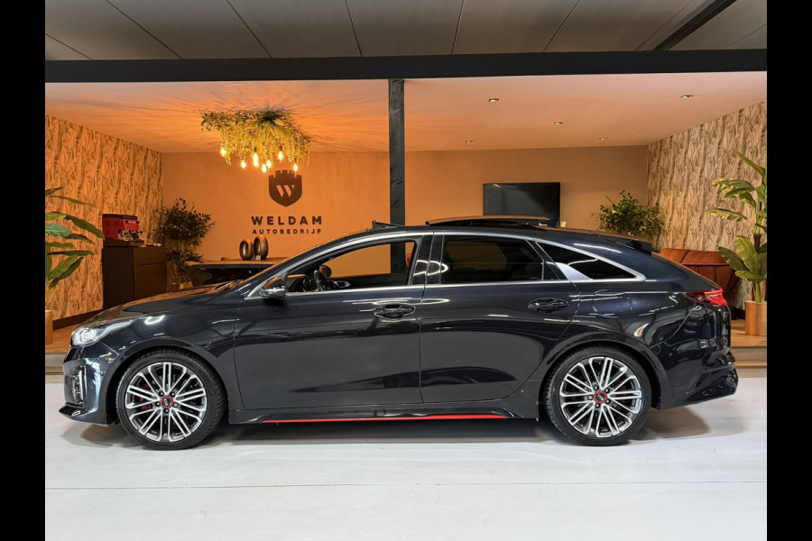 Kia ProCeed 1.6 T-GDi GT 204PK Garantie Trekhaak Pano Memory Carplay Camera JBL Audio StuurVW StoelVW Blindspot ACC Navi Rijklaar