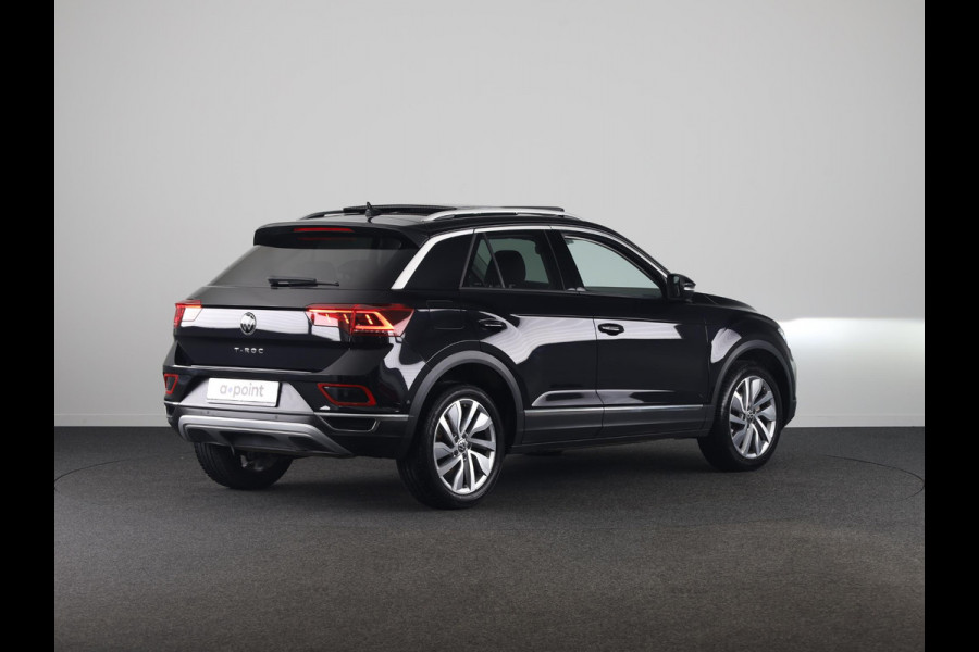 Volkswagen T-Roc 1.5 TSI Style 150 PK DSG | Panorama dak | Keyless entry/start | Matrix koplampen | Stoelverwarming | 18" LM velgen |