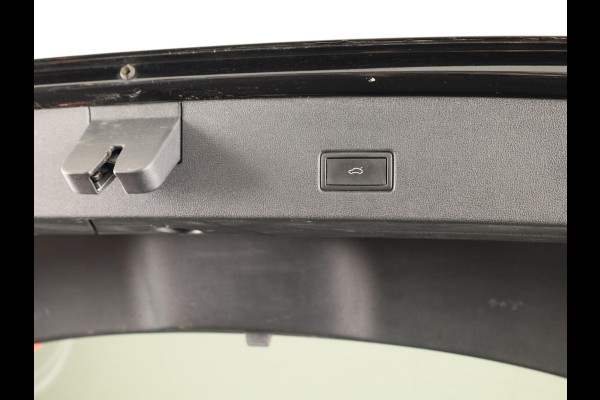 Volkswagen T-Roc 1.5 TSI Style 150 PK DSG | Panorama dak | Keyless entry/start | Matrix koplampen | Stoelverwarming | 18" LM velgen |