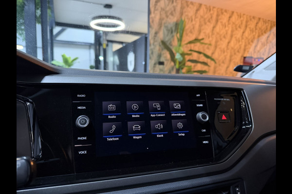 Volkswagen Polo 1.0 TSI Comfortline Business Garantie Carplay StoelVW Adoptieve Cruise Navi Airco Rijklaar