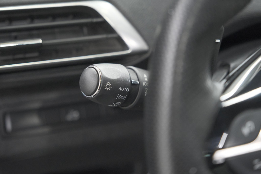 Peugeot 5008 PureTech 130 EAT8 GT-Line | Trekhaak | Panoramadak | Dodehoekdetectie | Elektrische Kofferklep