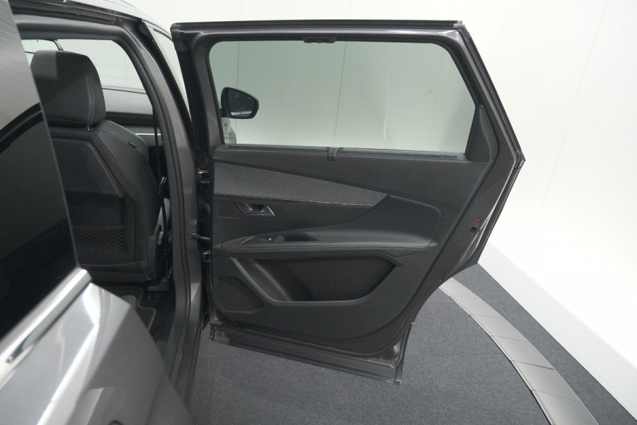 Peugeot 5008 PureTech 130 EAT8 GT-Line | Trekhaak | Panoramadak | Dodehoekdetectie | Elektrische Kofferklep