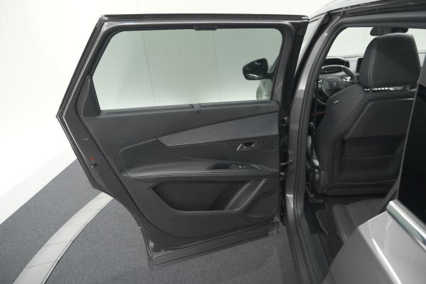 Peugeot 5008 PureTech 130 EAT8 GT-Line | Trekhaak | Panoramadak | Dodehoekdetectie | Elektrische Kofferklep