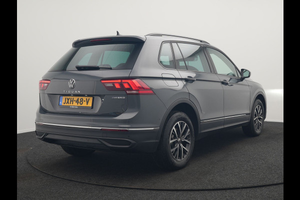 Volkswagen Tiguan 1.4 TSI Elegance Plug In Hybrid 245pk Dealer O.H PHEV | Trekhaak af Fabriek | Adaptive Cruise | Alcantara Sportstoelen Massage &  Verwarmd | Virtual | Keyless | Apple Carplay | BLIS |