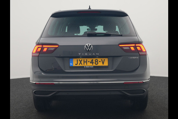 Volkswagen Tiguan 1.4 TSI Elegance Plug In Hybrid 245pk Dealer O.H PHEV | Trekhaak af Fabriek | Adaptive Cruise | Alcantara Sportstoelen Massage &  Verwarmd | Virtual | Keyless | Apple Carplay | BLIS |