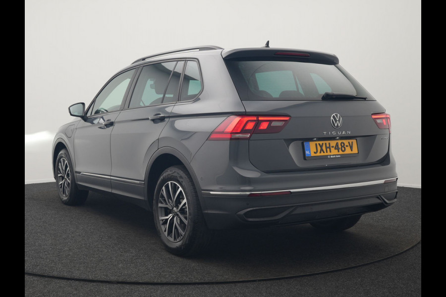 Volkswagen Tiguan 1.4 TSI Elegance Plug In Hybrid 245pk Dealer O.H PHEV | Trekhaak af Fabriek | Adaptive Cruise | Alcantara Sportstoelen Massage &  Verwarmd | Virtual | Keyless | Apple Carplay | BLIS |