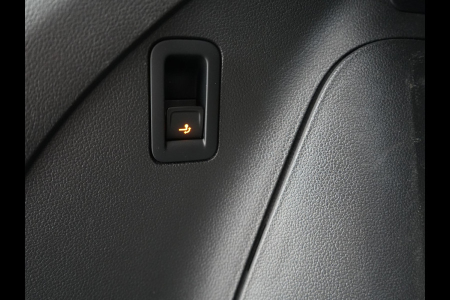 Volkswagen Tiguan 1.4 TSI Elegance Plug In Hybrid 245pk Dealer O.H PHEV | Trekhaak af Fabriek | Adaptive Cruise | Alcantara Sportstoelen Massage &  Verwarmd | Virtual | Keyless | Apple Carplay | BLIS |