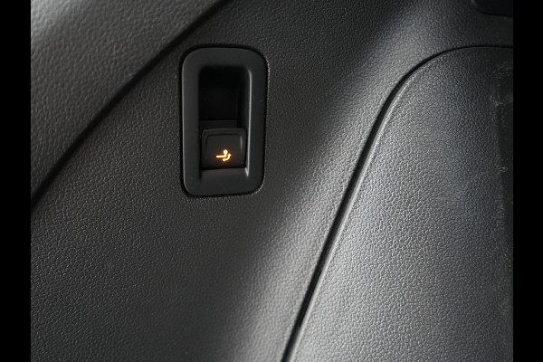 Volkswagen Tiguan 1.4 TSI Elegance Plug In Hybrid 245pk Dealer O.H PHEV | Trekhaak af Fabriek | Adaptive Cruise | Alcantara Sportstoelen Massage &  Verwarmd | Virtual | Keyless | Apple Carplay | BLIS |