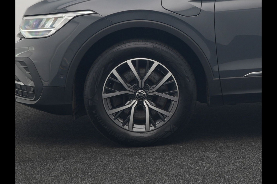 Volkswagen Tiguan 1.4 TSI Elegance Plug In Hybrid 245pk Dealer O.H PHEV | Trekhaak af Fabriek | Adaptive Cruise | Alcantara Sportstoelen Massage &  Verwarmd | Virtual | Keyless | Apple Carplay | BLIS |