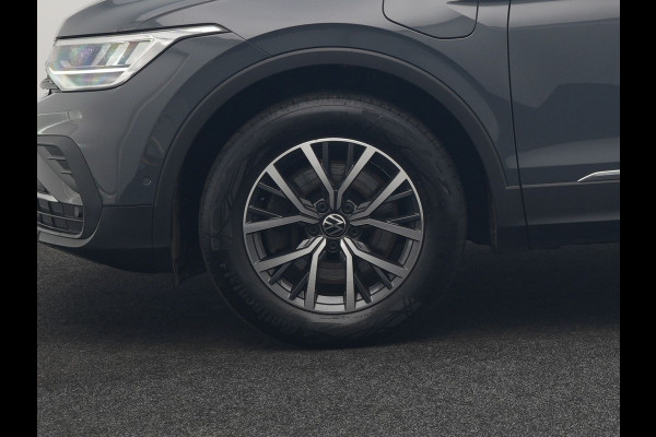 Volkswagen Tiguan 1.4 TSI Elegance Plug In Hybrid 245pk Dealer O.H PHEV | Trekhaak af Fabriek | Adaptive Cruise | Alcantara Sportstoelen Massage &  Verwarmd | Virtual | Keyless | Apple Carplay | BLIS |