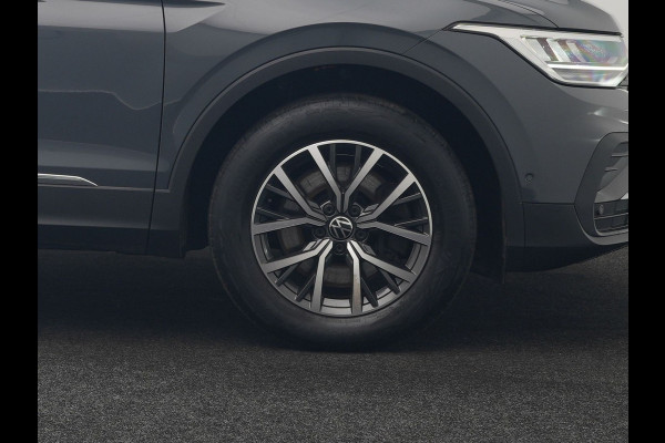 Volkswagen Tiguan 1.4 TSI Elegance Plug In Hybrid 245pk Dealer O.H PHEV | Trekhaak af Fabriek | Adaptive Cruise | Alcantara Sportstoelen Massage &  Verwarmd | Virtual | Keyless | Apple Carplay | BLIS |
