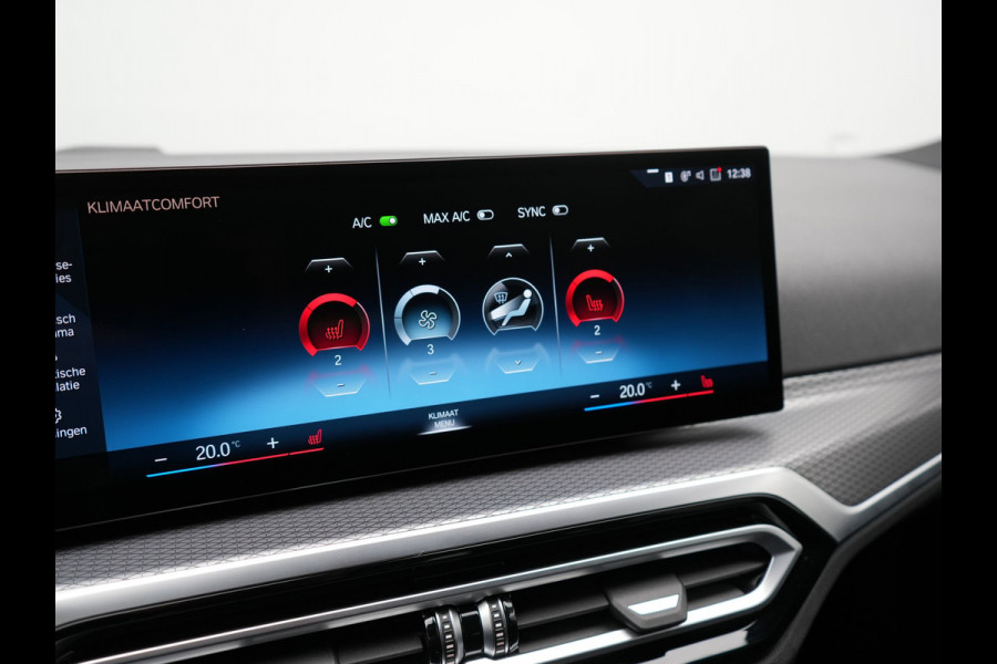 BMW 3 Serie Touring 320e M Sport FACELIFT Plug In Hybrid 204pk Dealer O.H PHEV | Trekhaak af Fabriek | Adapive Cruise | Widescreen Navi | Head Up | Alcantara Sportstoelen Verwarmd | Camera & Parkassist | Apple Carplay |