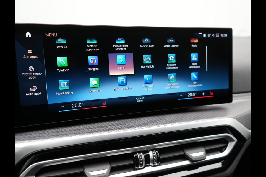 BMW 3 Serie Touring 320e M Sport FACELIFT Plug In Hybrid 204pk Dealer O.H PHEV | Trekhaak af Fabriek | Adapive Cruise | Widescreen Navi | Head Up | Alcantara Sportstoelen Verwarmd | Camera & Parkassist | Apple Carplay |