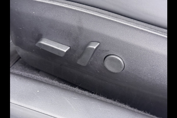 Tesla Model 3 Long Range AWD 75kWh Facelift Warmtepomp Lmv 19" AutoPilot Leder Panoramadak Adaptive-Cruise Camera's Elektr.-Stuur+Stoelen+Spie Navi LED DAB Voorverwarmen interieur Keyless One-Pedal-Drive 4WD SOH 87% Origineel Nederlandse Auto Fabrieksgarantie op Accu en Motor tot 27-09-2027/192.00km