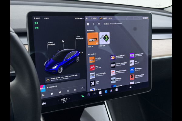 Tesla Model 3 Long Range AWD 75kWh Facelift Warmtepomp Lmv 19" AutoPilot Leder Panoramadak Adaptive-Cruise Camera's Elektr.-Stuur+Stoelen+Spie Navi LED DAB Voorverwarmen interieur Keyless One-Pedal-Drive 4WD SOH 87% Origineel Nederlandse Auto Fabrieksgarantie op Accu en Motor tot 27-09-2027/192.00km