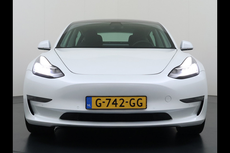 Tesla Model 3 Long Range AWD 75kWh Facelift Warmtepomp Lmv 19" AutoPilot Leder Panoramadak Adaptive-Cruise Camera's Elektr.-Stuur+Stoelen+Spie Navi LED DAB Voorverwarmen interieur Keyless One-Pedal-Drive 4WD SOH 87% Origineel Nederlandse Auto Fabrieksgarantie op Accu en Motor tot 27-09-2027/192.00km