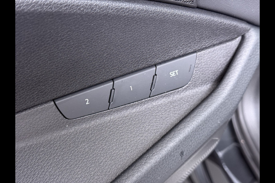 Audi e-tron 313pk Quattro Soh 91% Leer PanoDak Adaptive.Cruise Camera Elek.Stoelen+Memory+Verwarmd Navi Ecc Pdc Stoelverwarming Elek.Achterklep AWD Led Bluetooth Rijstrooksensor WiFi Lmv 4WD Business Edition Plus 71kWh Origineel Nederlandse Auto 1800kg trekvermogen!