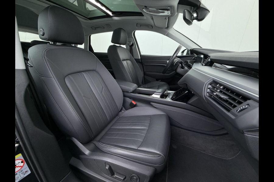 Audi e-tron 313pk Quattro Soh 91% Leer PanoDak Adaptive.Cruise Camera Elek.Stoelen+Memory+Verwarmd Navi Ecc Pdc Stoelverwarming Elek.Achterklep AWD Led Bluetooth Rijstrooksensor WiFi Lmv 4WD Business Edition Plus 71kWh Origineel Nederlandse Auto 1800kg trekvermogen!