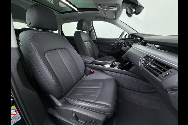 Audi e-tron 313pk Quattro Soh 91% Leer PanoDak Adaptive.Cruise Camera Elek.Stoelen+Memory+Verwarmd Navi Ecc Pdc Stoelverwarming Elek.Achterklep AWD Led Bluetooth Rijstrooksensor WiFi Lmv 4WD Business Edition Plus 71kWh Origineel Nederlandse Auto 1800kg trekvermogen!