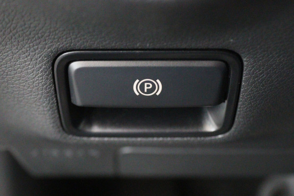 Mercedes-Benz CLA-Klasse Shooting Brake 180 Business Solution AMG Night Upgrade Automaat Panoramadak, LED, Camera, Navigatie, Stoelverwarming, PDC, 18"