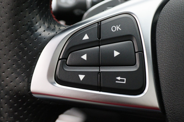 Mercedes-Benz CLA-Klasse Shooting Brake 180 Business Solution AMG Night Upgrade Automaat Panoramadak, LED, Camera, Navigatie, Stoelverwarming, PDC, 18"