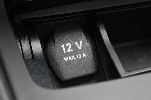 Mercedes-Benz CLA-Klasse Shooting Brake 180 Business Solution AMG Night Upgrade Automaat Panoramadak, LED, Camera, Navigatie, Stoelverwarming, PDC, 18"