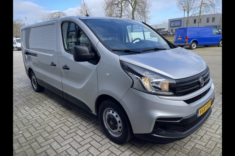 Fiat Talento 2.0 MultiJet 145pk L2H1 Basis / zilver metallic / vaste prijs rijklaar € 13.950 ex btw / lease vanaf € 235 / euro 6 / bpm vrij / trekhaak / airco / cruise / navigatie !