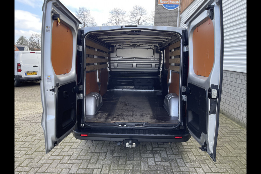 Fiat Talento 2.0 MultiJet 145pk L2H1 Basis / zilver metallic / vaste prijs rijklaar € 13.950 ex btw / lease vanaf € 235 / euro 6 / bpm vrij / trekhaak / airco / cruise / navigatie !