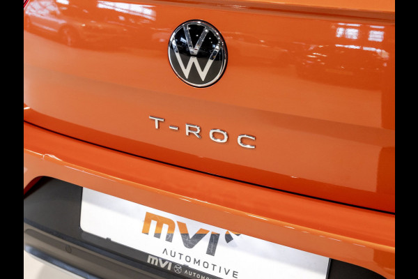 Volkswagen T-Roc 1.5 TSI Style Business / 150pk / Panorama dak / Leder / Stoelverwarming / Keyless / Dodehoek herkenning /