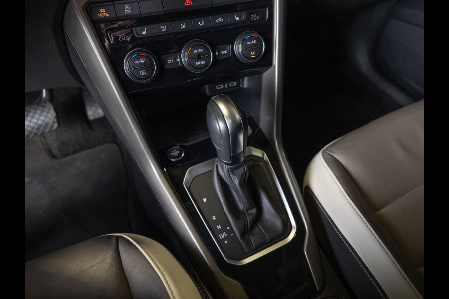 Volkswagen T-Roc 1.5 TSI Style Business / 150pk / Panorama dak / Leder / Stoelverwarming / Keyless / Dodehoek herkenning /