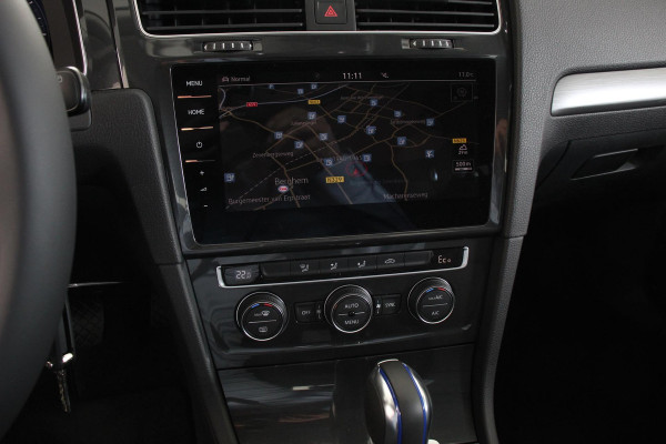 Volkswagen e-Golf Edition | Navigatie | Digitale cockpit | Led | Bluetooth | Cruise control adaptive | Lichtmetalen Velgen | Apple Carplay/ Android auto