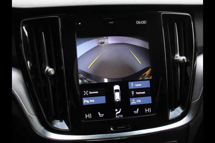 Volvo V60 2.0 B3 Automaat Momentum | Navigatie | Wegklapbare Trekhaak | Climate Control | Blis | Parkeer sensoren | Cruise Control | Lichtmetalen Velgen