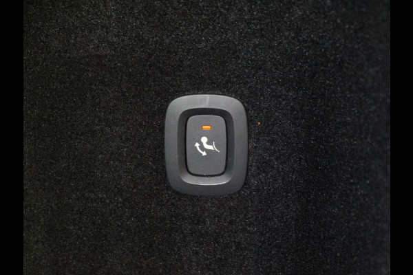 Volvo V60 2.0 B3 Automaat Momentum | Navigatie | Wegklapbare Trekhaak | Climate Control | Blis | Parkeer sensoren | Cruise Control | Lichtmetalen Velgen