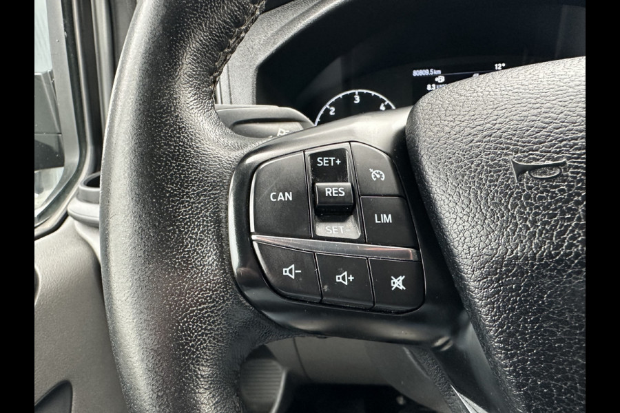 Ford Transit Custom 300 2.0 TDCI 130 PK / L1H1 / 1e EIG. / ZEER NETJES !! / 80.809 KM !! / ACHTERKLEP / STOELVERW. / AIRCO / CRUISE / NAVI / CAMERA