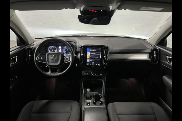 Volvo XC40 1.5 T3 Momentum Trekhaak | Cruise-/climate control | Achteruitrij camera | Carplay | Stoelverwarming