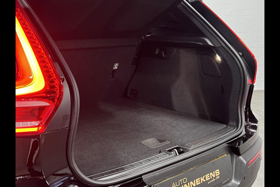 Volvo XC40 1.5 T3 Momentum Trekhaak | Cruise-/climate control | Achteruitrij camera | Carplay | Stoelverwarming