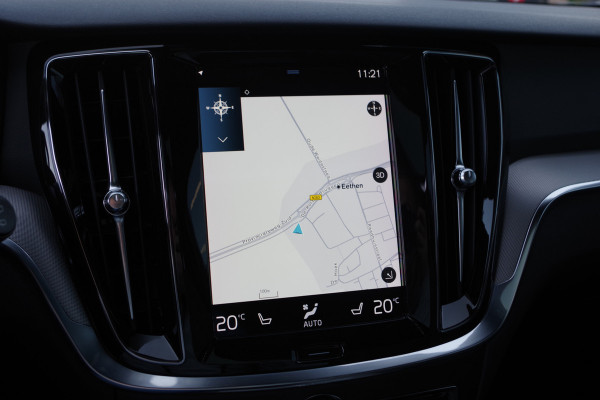 Volvo V60 2.0 B3 163 PK R-Design, Panoramadak, Harman/Kardon, Trekhaak, Leder, Sportstoelen