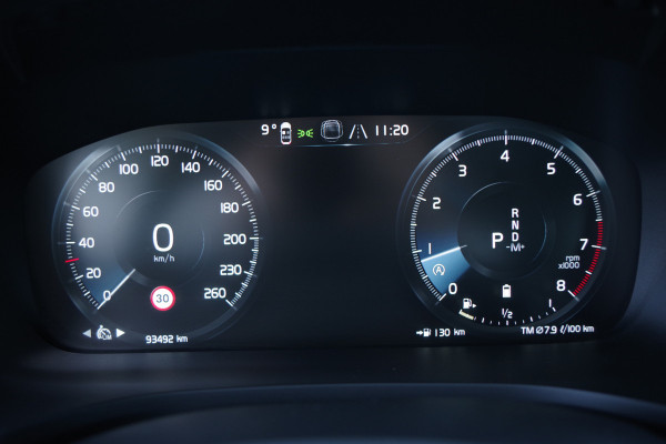 Volvo V60 2.0 B3 163 PK R-Design, Panoramadak, Harman/Kardon, Trekhaak, Leder, Sportstoelen