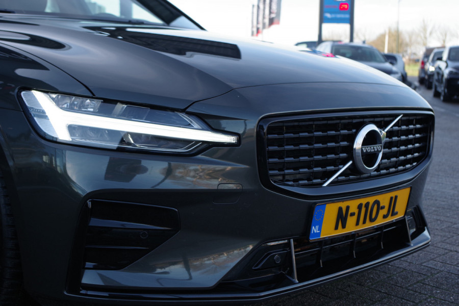 Volvo V60 2.0 B3 163 PK R-Design, Panoramadak, Harman/Kardon, Trekhaak, Leder, Sportstoelen