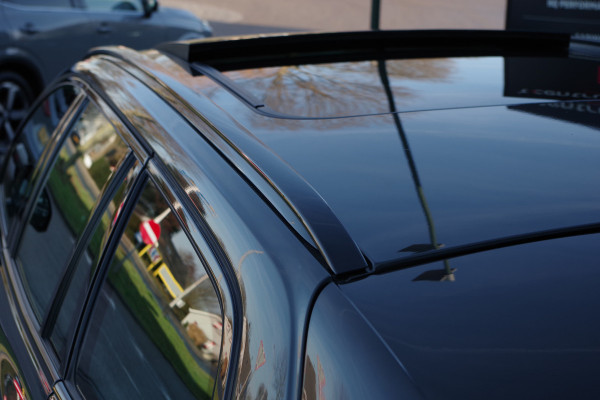 Volvo V60 2.0 B3 163 PK R-Design, Panoramadak, Harman/Kardon, Trekhaak, Leder, Sportstoelen